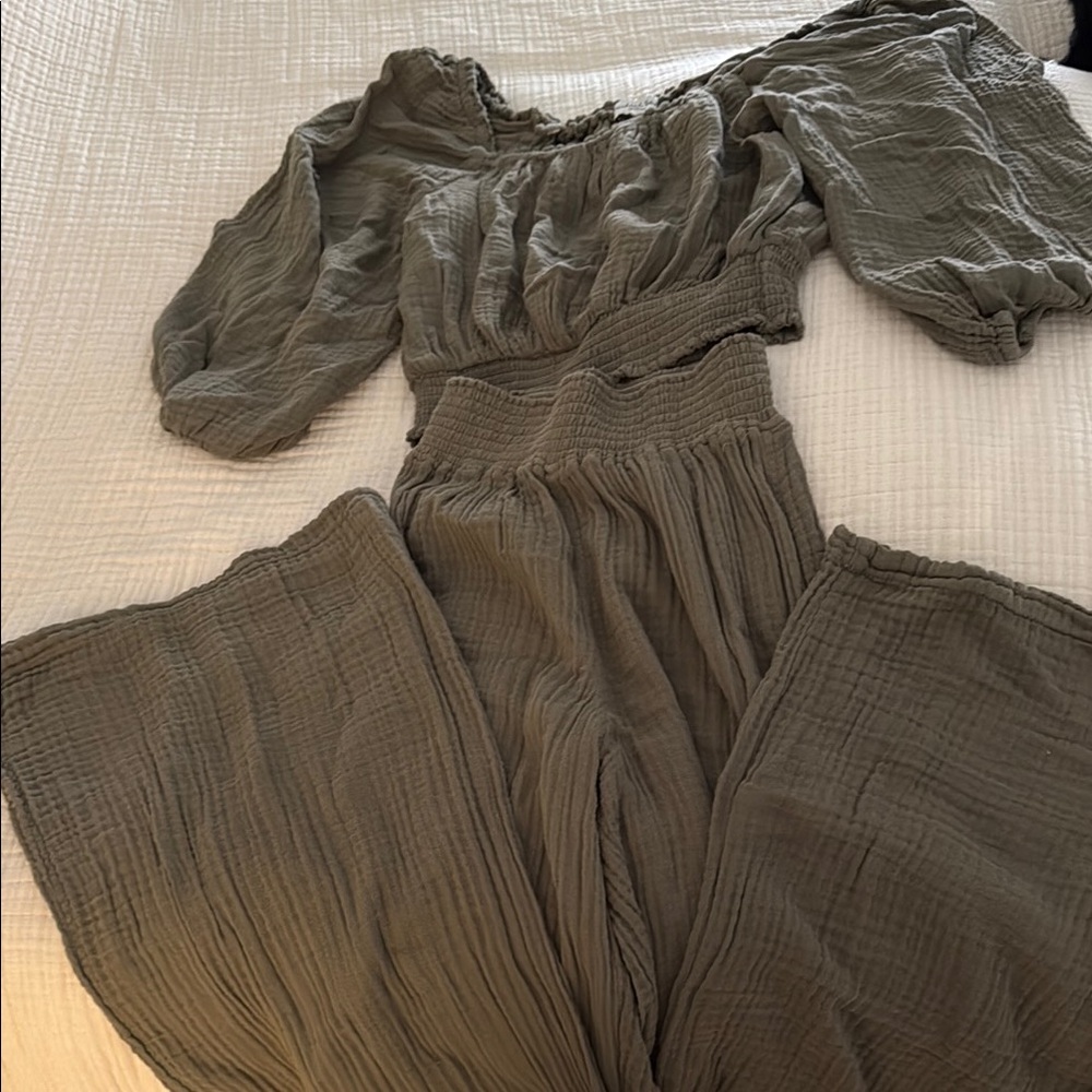 Michael Stars SET Olive Green Gauze Top and pants